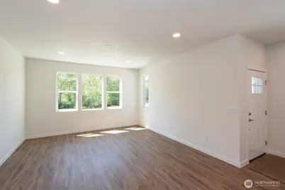 1911 W 10th St, Port Angeles, WA 98363 - Photo 5