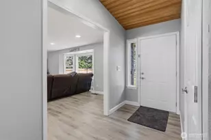 390 Cambrae Dr, Camano Island, WA 98282 - Photo 5