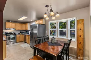 10301 NE 136th Pl, Kirkland, WA 98034 - Photo 13