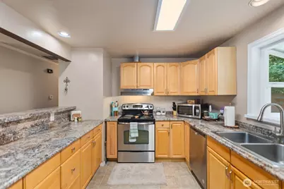 10301 NE 136th Place, Kirkland, WA 98034 - Photo 15