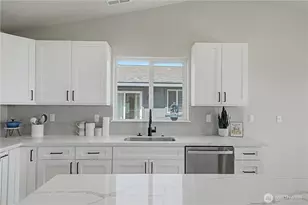 238 Parkside Pl, Ephrata, WA 98823 - Photo 9