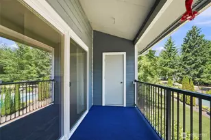 4641 W Lake Sammamish Parkway SE, Issaquah, WA 98027 - Photo 31