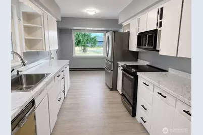 5907 88th St NE, Marysville, WA 98270 - Photo 9