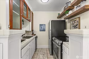1640 18th Ave, Seattle, WA 98122 - Photo 13