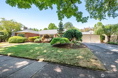 1327 18th Avenue, Longview, WA 98632 - Photo 1