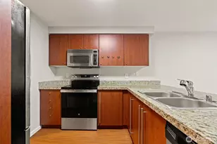 11309 NE 128th St, Kirkland, WA 98034 - Photo 3