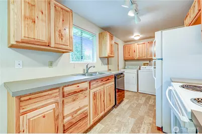22415 95th Avenue SE #B, Woodinville, WA 98077 - Photo 13