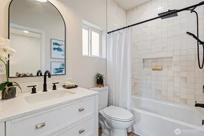 4015 Burton Place W, Seattle, WA 98199 - Photo 9