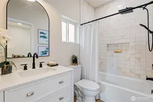 4015 Burton Pl W, Seattle, WA 98199 - Photo 9