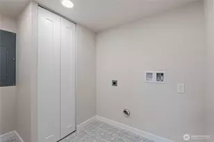4015 Burton Pl W, Seattle, WA 98199 - Photo 13
