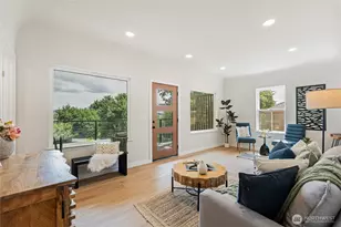 4015 Burton Pl W, Seattle, WA 98199 - Photo 5
