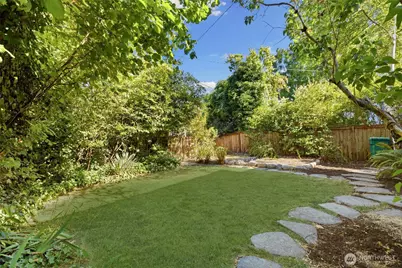 5246 12th Avenue NE, Seattle, WA 98105 - Photo 29