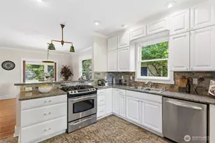 5246 12th Ave NE, Seattle, WA 98105 - Photo 13