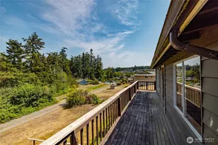 881 Rocky Point Dr, Camano Island, WA 98282 - Photo 9