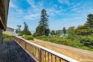 881 Rocky Point Dr, Camano Island, WA 98282 - Photo 11