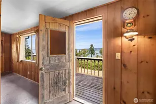 881 Rocky Point Dr, Camano Island, WA 98282 - Photo 27