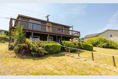 881 Rocky Point Drive, Camano Island, WA 98282 - Photo 35