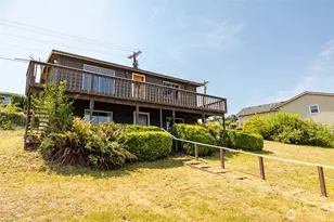 881 Rocky Point Dr, Camano Island, WA 98282 - Photo 35