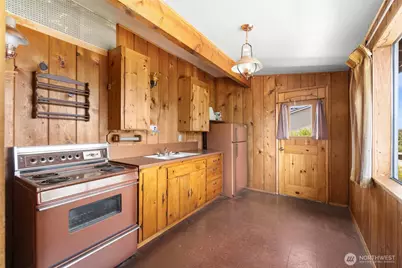 881 Rocky Point Drive, Camano Island, WA 98282 - Photo 19