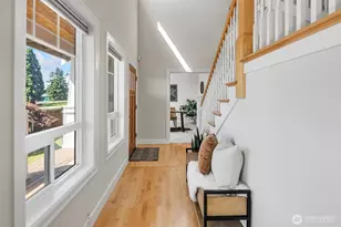 7208 8th Ave NE, Seattle, WA 98115 - Photo 3