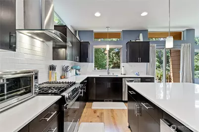 13521 SE 81st Place, Newcastle, WA 98059 - Photo 11