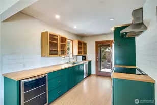 1127 Perry Ave, Bremerton, WA 98310 - Photo 3