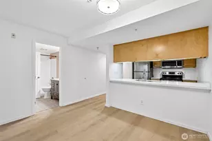 12345 Roosevelt Way NE, Seattle, WA 98125 - Photo 13