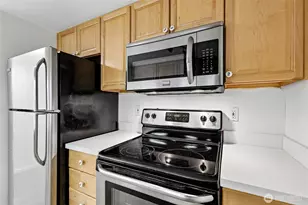 12345 Roosevelt Way NE, Seattle, WA 98125 - Photo 15
