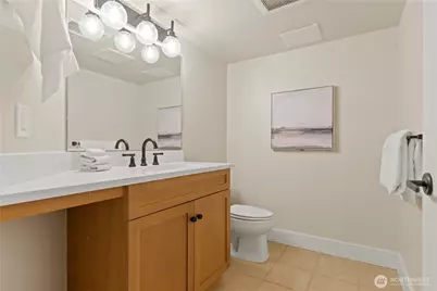 745 Bellevue Avenue E #206, Seattle, WA 98102 - Photo 31
