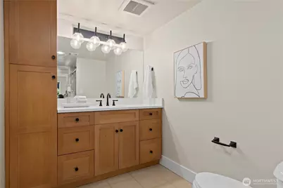 745 Bellevue Avenue E #206, Seattle, WA 98102 - Photo 29