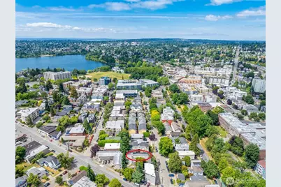 6515 5th Avenue NE, Seattle, WA 98103 - Photo 1