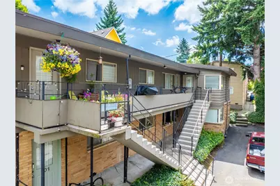 6515 5th Avenue NE, Seattle, WA 98103 - Photo 3