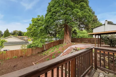 11212 NE 145th Street, Kirkland, WA 98034 - Photo 13