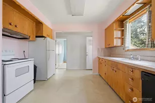 712 S Union Ave, Tacoma, WA 98405 - Photo 11