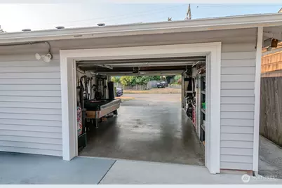 10609 SE 232nd Street, Kent, WA 98031 - Photo 19