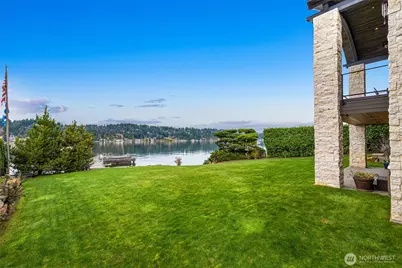 5629 Pleasure Point Lane SE, Bellevue, WA 98006 - Photo 35