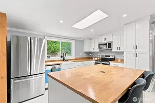 190 E Rasor Pl, Belfair, WA 98528 - Photo 5
