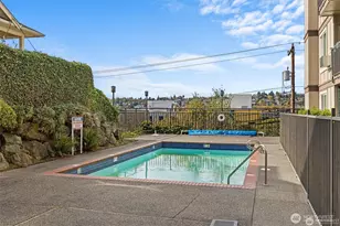 2253 Gilman Dr W, Seattle, WA 98119 - Photo 23