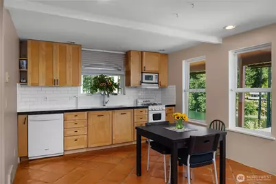 430 E Madrona Pkwy, Grapeview, WA 98546 - Photo 5