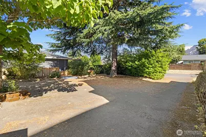 201 N 101st Street, Seattle, WA 98133 - Photo 23