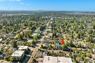 201 N 101st St, Seattle, WA 98133 - Photo 3