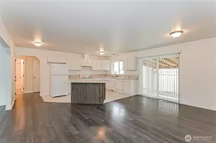 9905 141st St E, Puyallup, WA 98373 - Photo 7