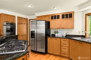18316 NE 133rd St, Redmond, WA 98052 - Photo 9
