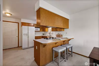 808 13th Street SE #E, Puyallup, WA 98372 - Photo 11