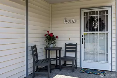 808 13th Street SE #E, Puyallup, WA 98372 - Photo 3