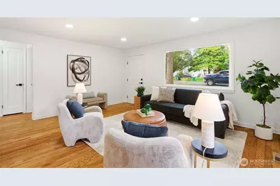 9723 Evanston Avenue N, Seattle, WA 98103 - Photo 5