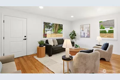 9723 Evanston Avenue N, Seattle, WA 98103 - Photo 3