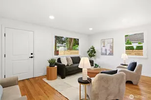 9723 Evanston Ave N, Seattle, WA 98103 - Photo 3