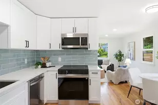 9723 Evanston Ave N, Seattle, WA 98103 - Photo 11