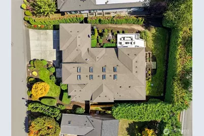 9671 Evergreen Drive, Bellevue, WA 98004 - Photo 39